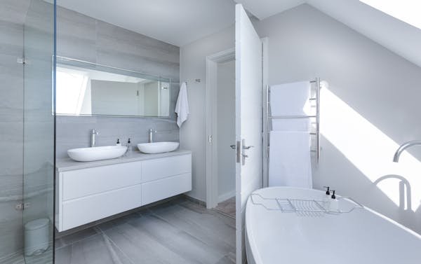 Découvrez la salle de bain sur mesure parfaite à lyon